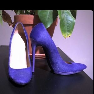 Balenciaga Scarpa Pelliccia Butter Heels (39.5)